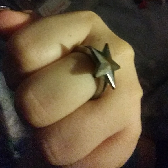 Star ring 🌟 - Picture 2 of 3